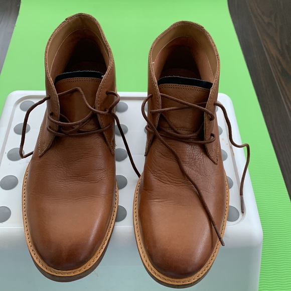 Clarks Boot - 1 inch Hell Height with Premium Leather and Lace-up closure - Picture 6 of 6